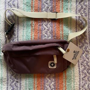 Walker Family Goods Purple Louie Sling NWT Fanny Pack Bum Bag 💜